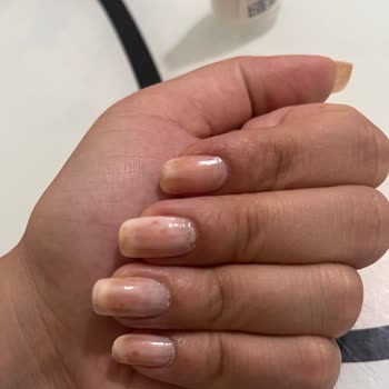 Flormar Aldığım Oje Tırnakta Kısa Sürede Bozuluyor