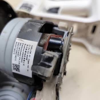 Garanti Kapsamındaki Süpürgeye Yüksek Tamir Ücreti Ve Yanlış Servis Raporu