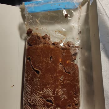 Deforme Paket Ve Erimiş Çikolata Nedeniyle Sağlık Riski