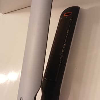 Philips Saç Düzleştiricisinin Kaplaması Soyuldu Saçımı Koparıyor