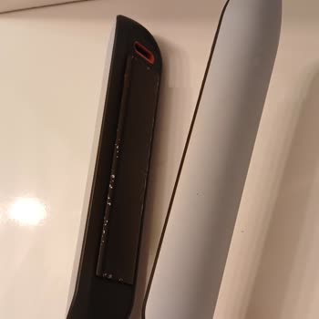 Philips Saç Düzleştiricisinin Kaplaması Soyuldu Saçımı Koparıyor