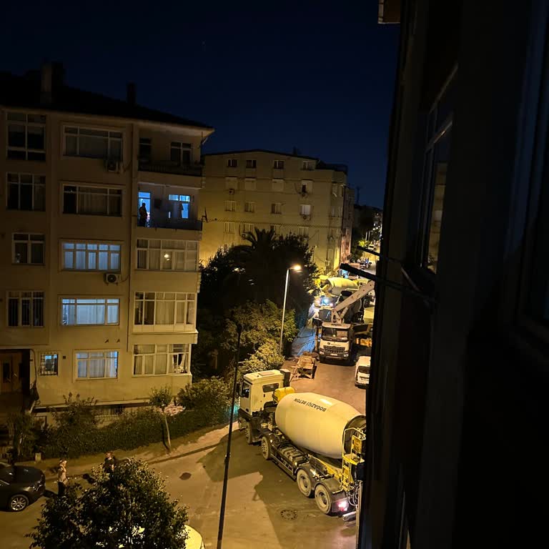 Fatih Belediyesi Gece Saatlerinde Gürültülü Beton Dökümü Nedeniyle Uyku Düzeni Bozuldu