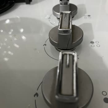 Arçelik Ocak Düğmelerinde Kronik Çatlama Sorunu Ve Güvenlik Endişesi