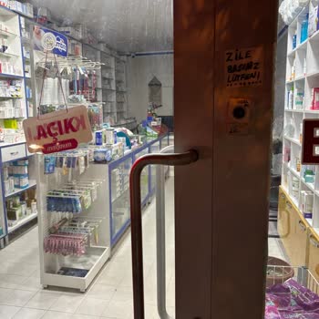 Nöbetçi Eczanenin Kapalı Olması Nedeniyle İlaca Ulaşılamadı