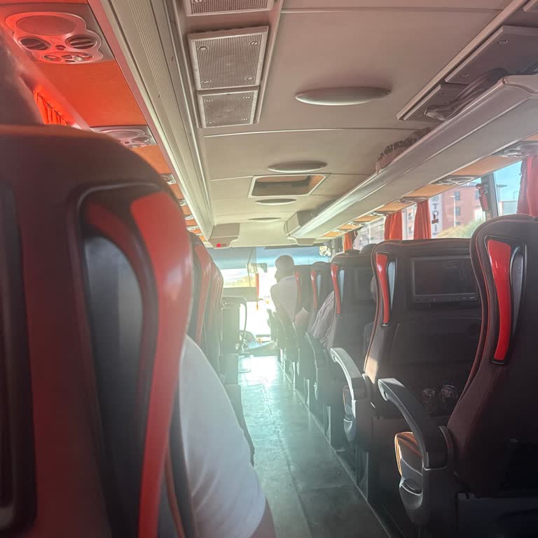 Serviste Uzun Süre Bekleme Ve Kötü Muavin Davranışı