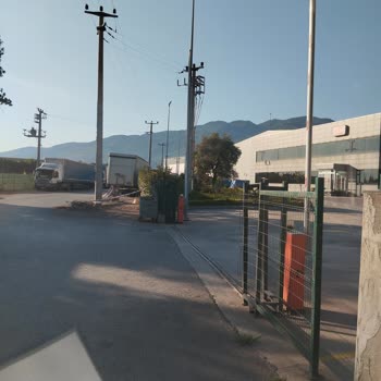 BİM İzmit Depo'da Güvenlik Ve Araç Parkı Sorunu