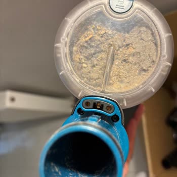 Süpürge Başlıkları Sürekli Düşüyor, Kilit Mekanizması Çalışmıyor!