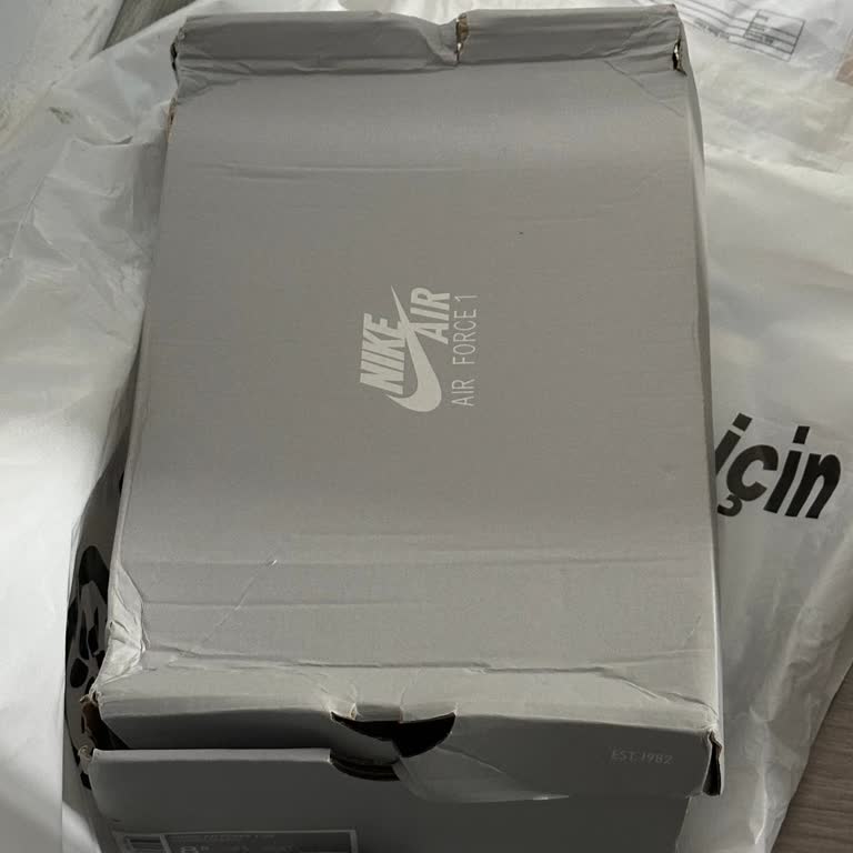 İade Edilen Ayakkabı Sorunu Çözülmeden Ve Kutusu Hasarlı Geri Gönderildi