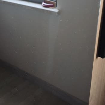 Satın Aldığım Dolabın Aynasında Çıkan Lekeler İçin Değişim Talebi