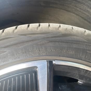 Yeni Aracımın Lastikleri Güven Vermiyor: Yağmurlu Havada Yol Tutuş Sorunu