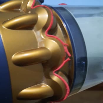 Dyson Süpürgede Parça Sorunları Ve İlgisiz Müşteri Hizmetleri