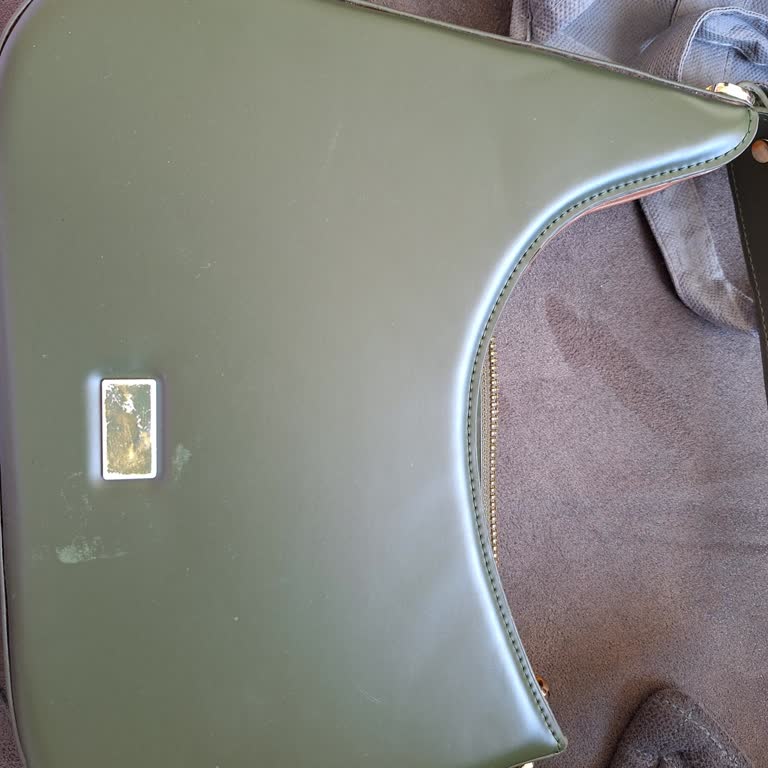 Matmazel Çantamın Logosu Kısa Sürede Silindi Garanti Kapsamında Değişim İstiyorum