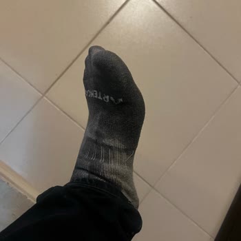 Su Geçirmez Denilen Ayakkabı Yağmurda Sırılsıklam Oldu!