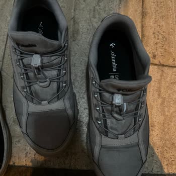 Su Geçirmez Denilen Ayakkabı Yağmurda Sırılsıklam Oldu!