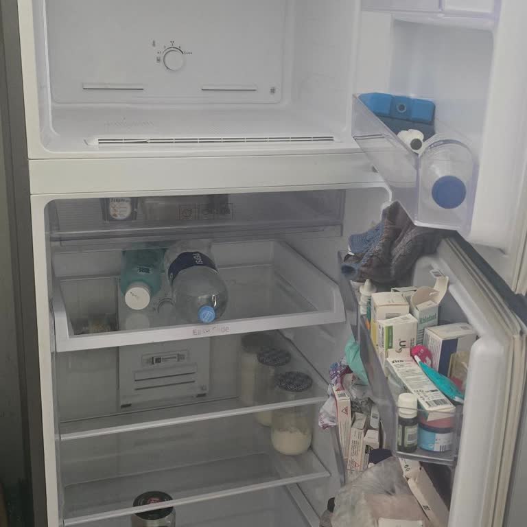 10 Yıl Garantili Buzdolabı 3 Yılda Bozuldu, Servis İlgisiz Kaldı