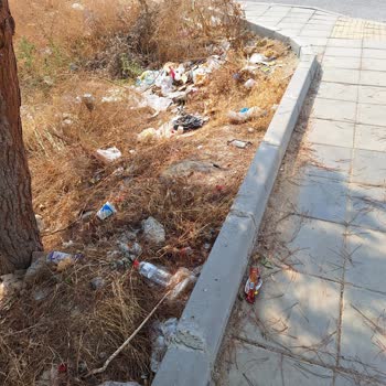 Mersin Büyükşehir Belediyesi Çöplerin Alınmaması