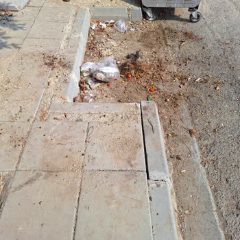 Mersin Büyükşehir Belediyesi Çöplerin Alınmaması