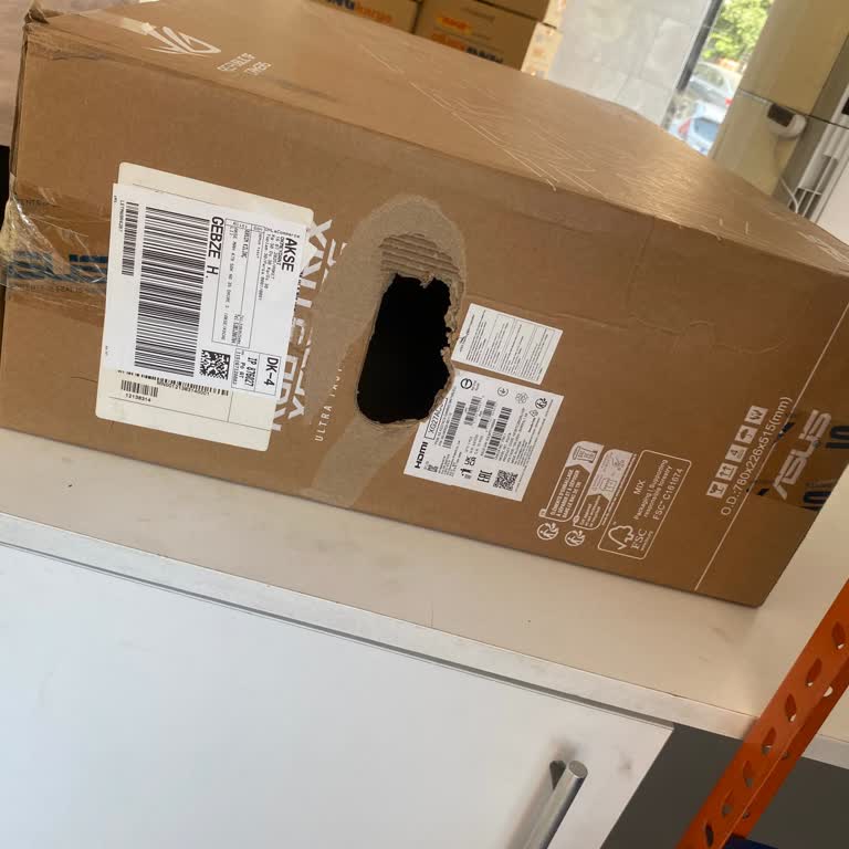 DHL Kargo Bilgisayar Kasamı Kırdı Sorumluluk Almadı