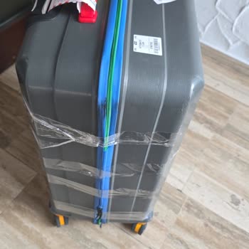 Sunexpress beschädigte meinen Koffer und verweigert Ersatz, nach Tagen verspätet geliefert