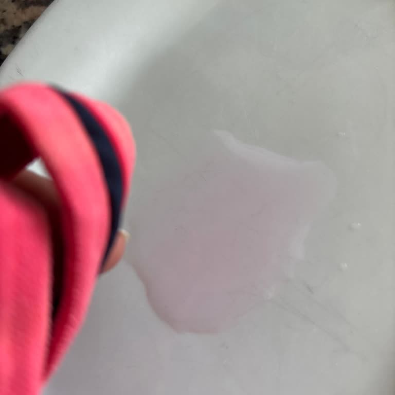 Arena Yüzücü Mayosu Renk Attı, İade Kabul Edilmedi