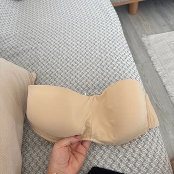 Aldığım Sütyenlerin Telleri Sürekli Çıkıyor, Paramı İstiyorum!