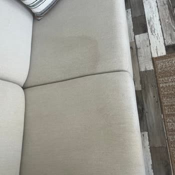 Aldığım Koltuk Takımı Kısa Sürede Yıprandı Ve Leke Tuttu