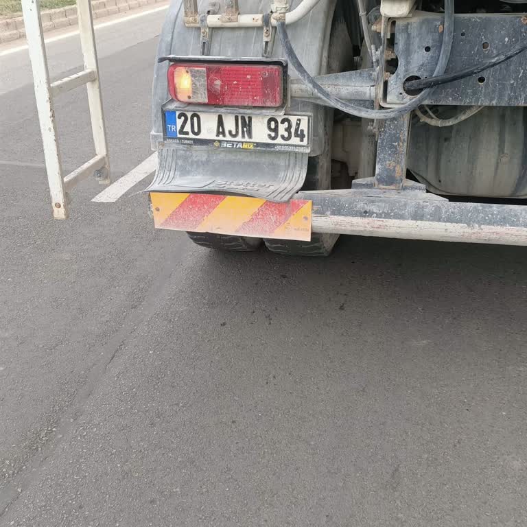 Çimsa Mikser Şoförlerinin Tehlikeli Sürüşü Endişe Yaratıyor