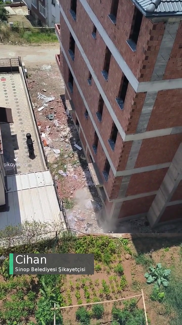 Sinop Belediyesi İnşaat Pisliği İçin Çözüm Sunulmuyor videonun kapak resmi