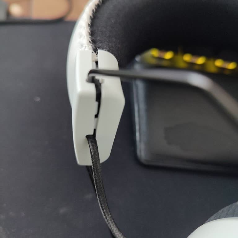 Razer Blackshark V2 Pro Kulaklığın Normal Kullanımda Dağılması Ve Garanti Dışı Bırakılması