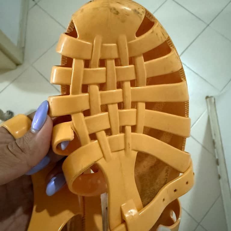 Trendyol Üzerinden Popcorner Mağazasından Alınmış Meduse Marka Sandalet Şikayeti