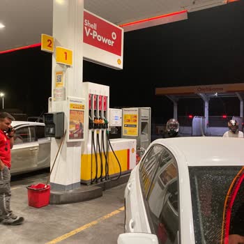 Shell İstasyonunda Personel Hatası Sonucu Araç Kaportam Zarar Gördü