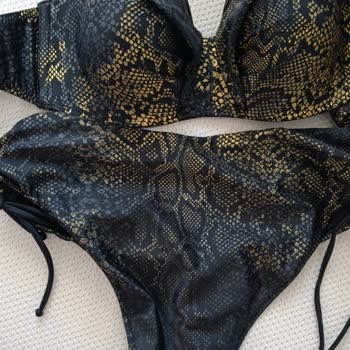 Bikini Simleri Dökülüyor, Mağaza Değişim Talebimi Reddetti