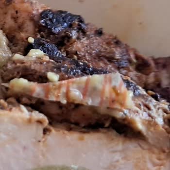 Tavuklu Bowl Siparişimde Ekşimiş Ve Jelatinli Salata Şoku