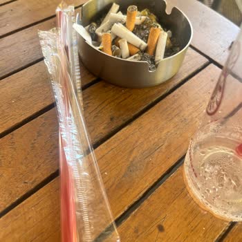 Kahve Dünyası Mark Antalya Şubesinde Kötü Hizmet Ve Temizlik Sorunu