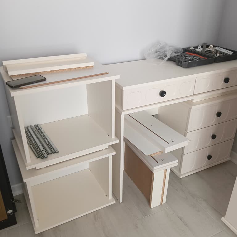 Ayya Mobilya Görüntüdeki Mobilyayla Hiçbir Alakası Olmayan Bir Ürün