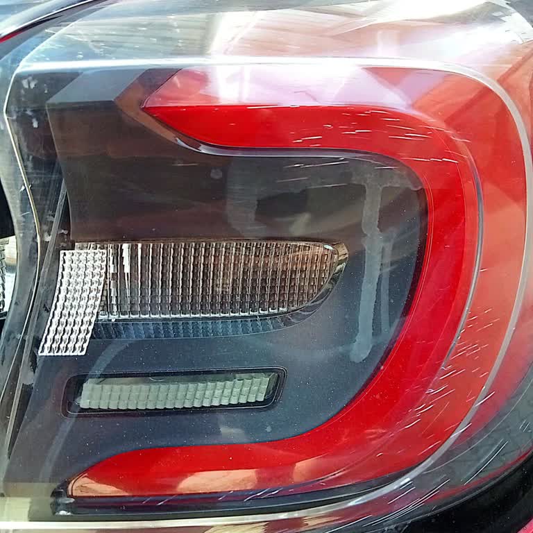 Ford Puma'da Far Ve Stop Lambalarında Tekrarlayan Çatlak Sorunu