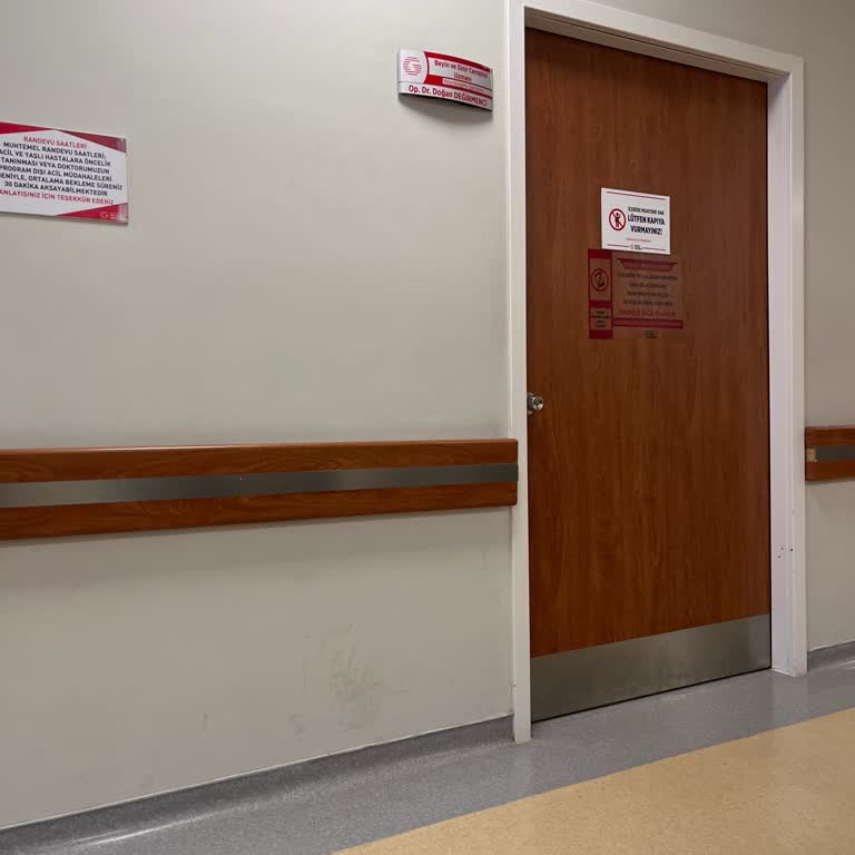 Hastanede Personel İlgisizliği Ve Kaba Davranış