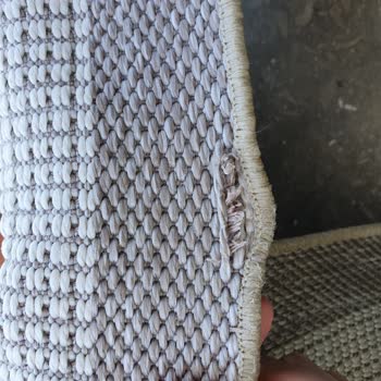 İlk Yıkamada Sökülen Halıya Satıcıdan Destek Alamadım