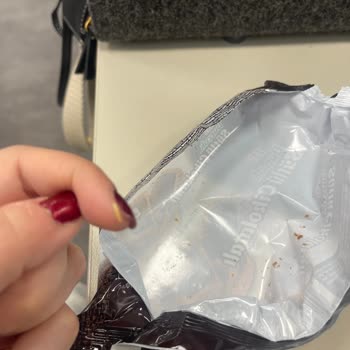 Eti Gıda Burçak Bisküvisinden Saman Çıkması ve Mağduriyet