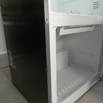 Taşıma Sırasında Zarar Gören Buzdolabına Çözüm Yok!