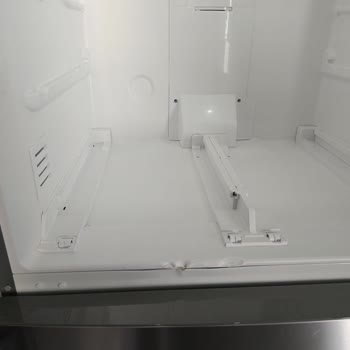 Taşıma Sırasında Zarar Gören Buzdolabına Çözüm Yok!