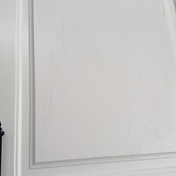 Por Çöz Yağ Çözücü Kullanımı Sonrası Dolaplarda Hasar Oluştu