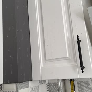 Por Çöz Yağ Çözücü Kullanımı Sonrası Dolaplarda Hasar Oluştu