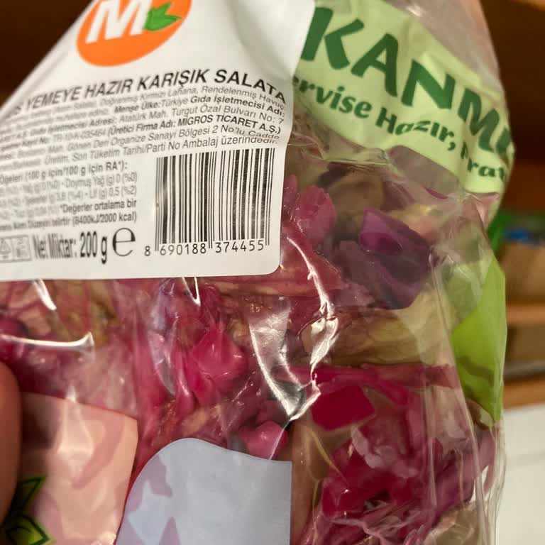 Bozuk Salata Ve İlgisiz Müşteri Hizmetleri Mağduriyeti