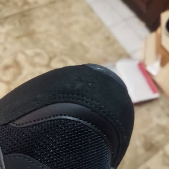 Ezilmiş Ayakkabı Ve İlgisiz İade Süreci Hayal Kırıklığı Yarattı