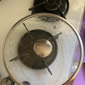 Schafer Tencere Tava Setinin Kapağı Kısa Sürede Çatladı, Müşteri Hizmetleri İlgisiz