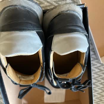 Ayakkabı Tabanında Çökme Ve Yetersiz İnceleme Deneyimi