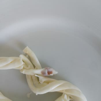 Güvendiğim Peynirde Yabancı Cisim Şoku!