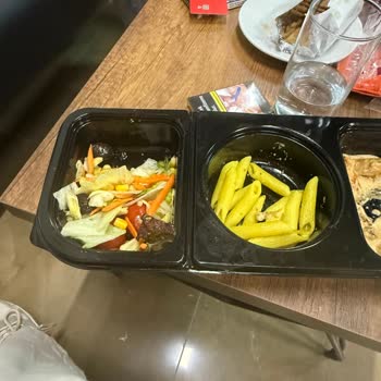 Salatadan Böcek Çıkması Nedeniyle Yaşanan Hijyen Sorunu