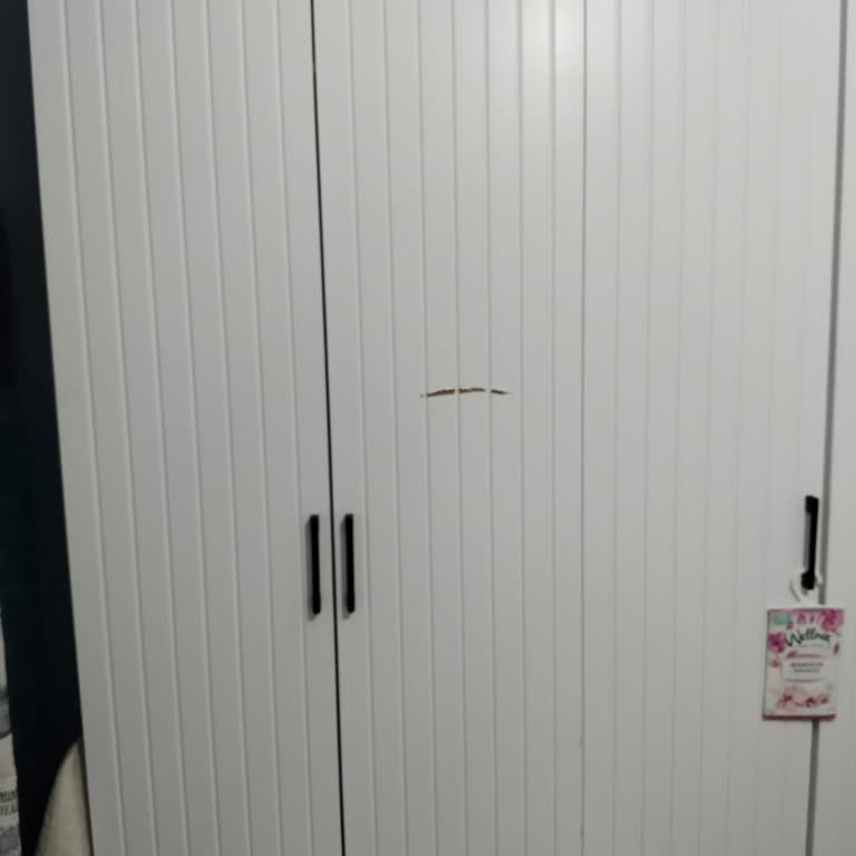 Hasarlı Gardırop Kapakları Ve İlgisiz Müşteri Hizmeti